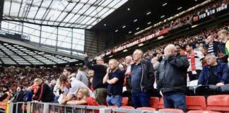 Majoriti peminat mahukan Manchester United bina stadium baharu
