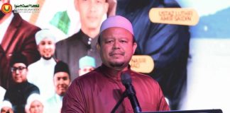 Sambil melancong boleh juga mengaji agama