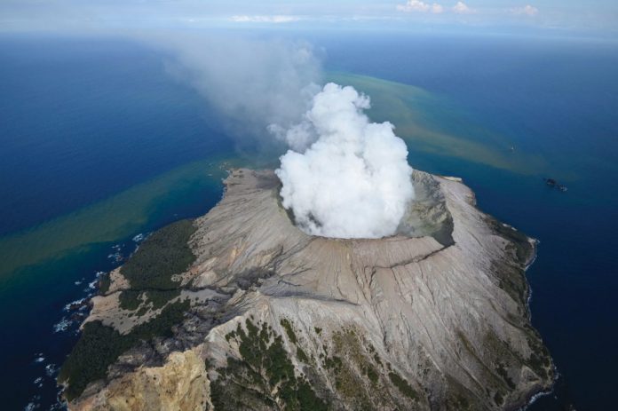 Gunung berapi Whakaari
