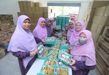 8,000 pek kuih raya untuk pasukan keselamatan