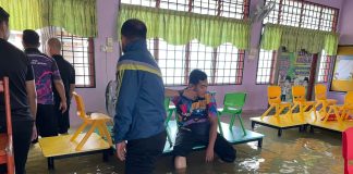 Hujan lebat berterusan punca banjir di Melaka