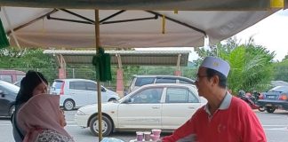 ADUN edar bubur kanji, apron kepada peniaga bazar