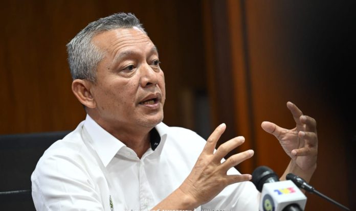 Datuk Razali Idris2
