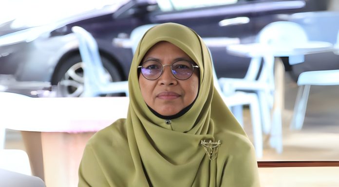 Hidang arak majlis rasmi, kerajaan langgar etika