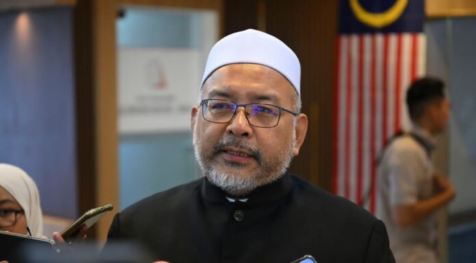Kerajaan negeri tetap pendirian haramkan vape