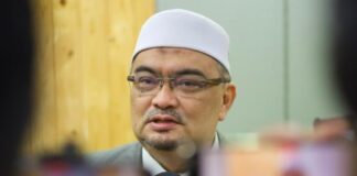 Kelantan roboh semua jeti haram di Sungai Golok
