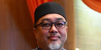 Malu ditolak peminat permotoran, akhirnya fitnah MB