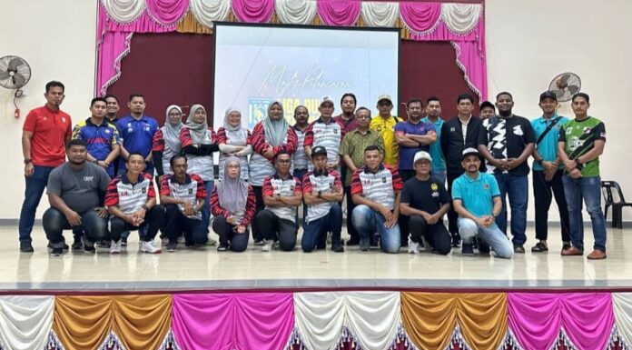 Bola sepak medium penyatuan, bakat tempatan diutamakan