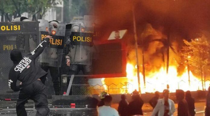 Apa di sebalik rusuhan di Indonesia