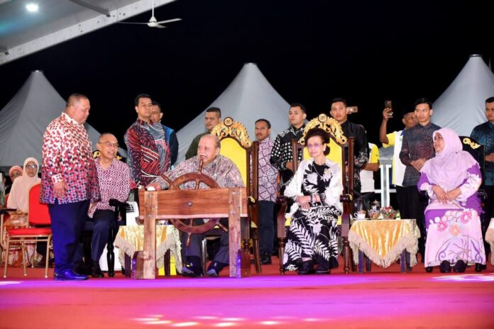 Tuanku Tengku Fauziah Tengku Abdul Rashid yang berkenan mencemar duli bagi bersama-sama meraikan acara penuh bermakna ini.