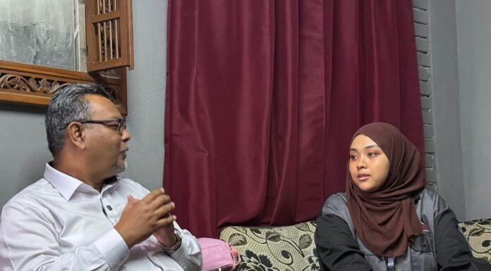 Sumbang komputer riba buat penuntut IPT yatim piatu