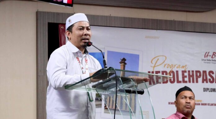 PAN taksub sanjung Anwar, tapi abaikan presiden sendiri