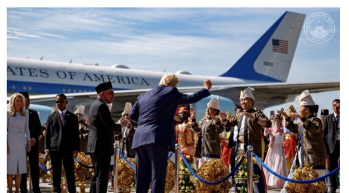 Menari bersama Trump: Diplomasi atau hilang arah?