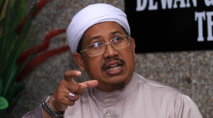 Kikis status sebagai negara berkecuali, kedaulatan dipajak