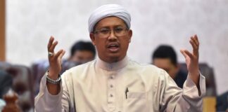 UEC: Paksa terima pendidikan luar masuk sistem negara?