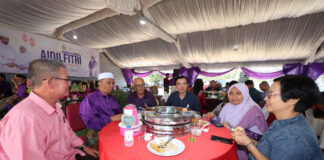 10,000 pengunjung banjiri Pantai Sri Tujoh