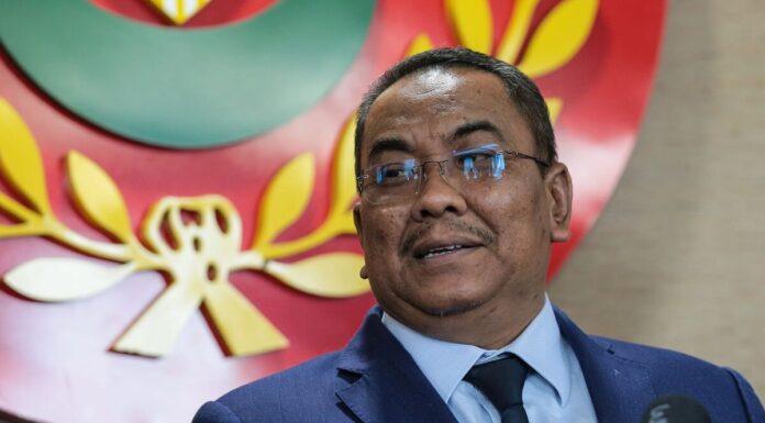 Cadang tangguh pilihan raya: Alasan DAP takut ditolak rakyat
