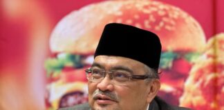 Pelajar-pelajar di sempadan Thailand warga Malaysia