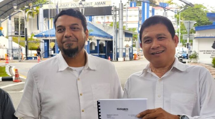 Peguam serah bukti forensik audio ke Bukit Aman