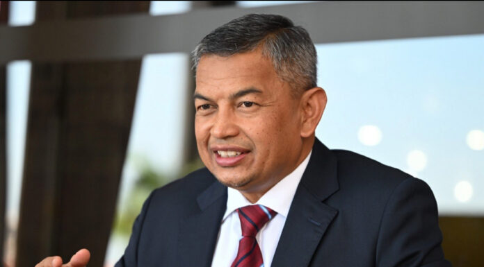 ‘Projek dana kerajaan milik rakyat, bukan parti politik’