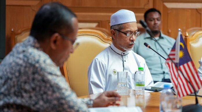 Khatam buku Khalifah Umar al-Khattab di Pejabat MB