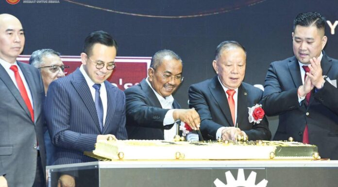 MB Sanusi rasmi Sambutan Ulang Tahun Ke-90 KCCCI