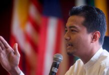 ‘Beliau sedang pertimbang kerjaya baharu di J-KOM?’